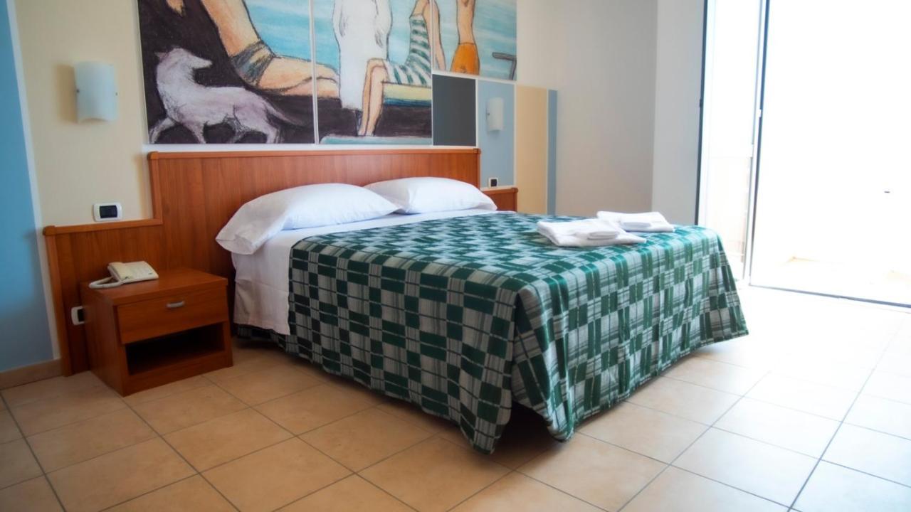 Hotel Royal Giulianova Buitenkant foto