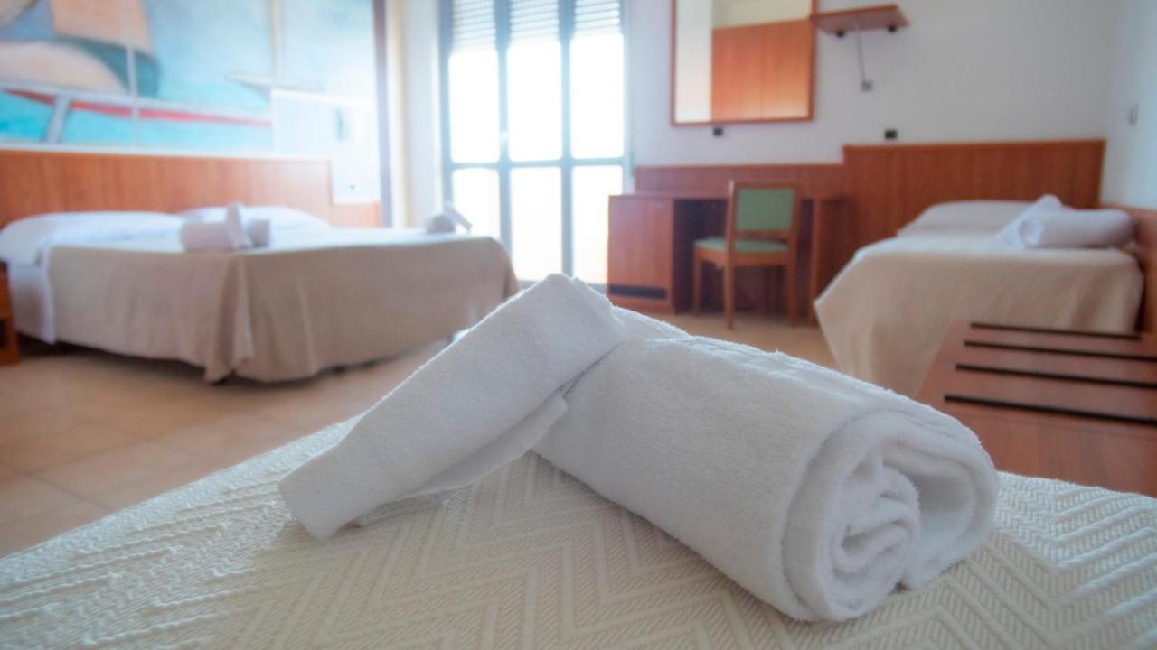 Hotel Royal Giulianova Buitenkant foto