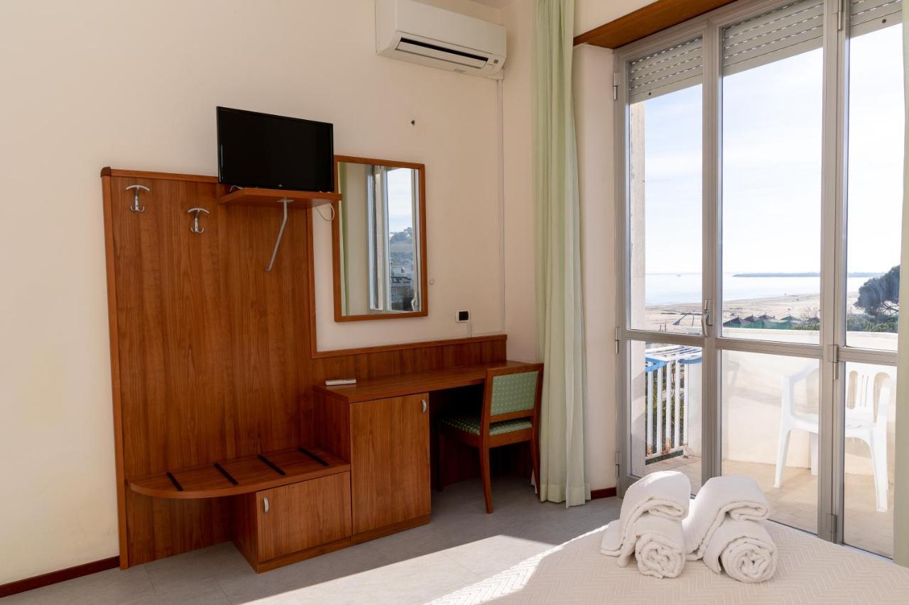 Hotel Royal Giulianova Buitenkant foto