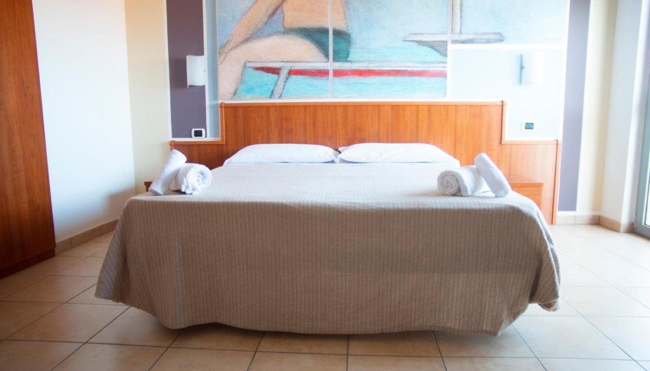 Hotel Royal Giulianova Buitenkant foto